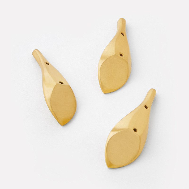 Nordic Brass Glod Leafs Cabinet Door Wardrobe Handle 2pairs Furniture Handle Knob Double Hole fixed Dilengkapi dengan sekrup