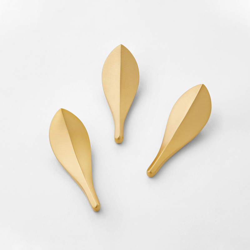 Nordic Brass Glod Leafs Cabinet Door Wardrobe Handle 2pairs Furniture Handle Knob Double Hole fixed Dilengkapi dengan sekrup