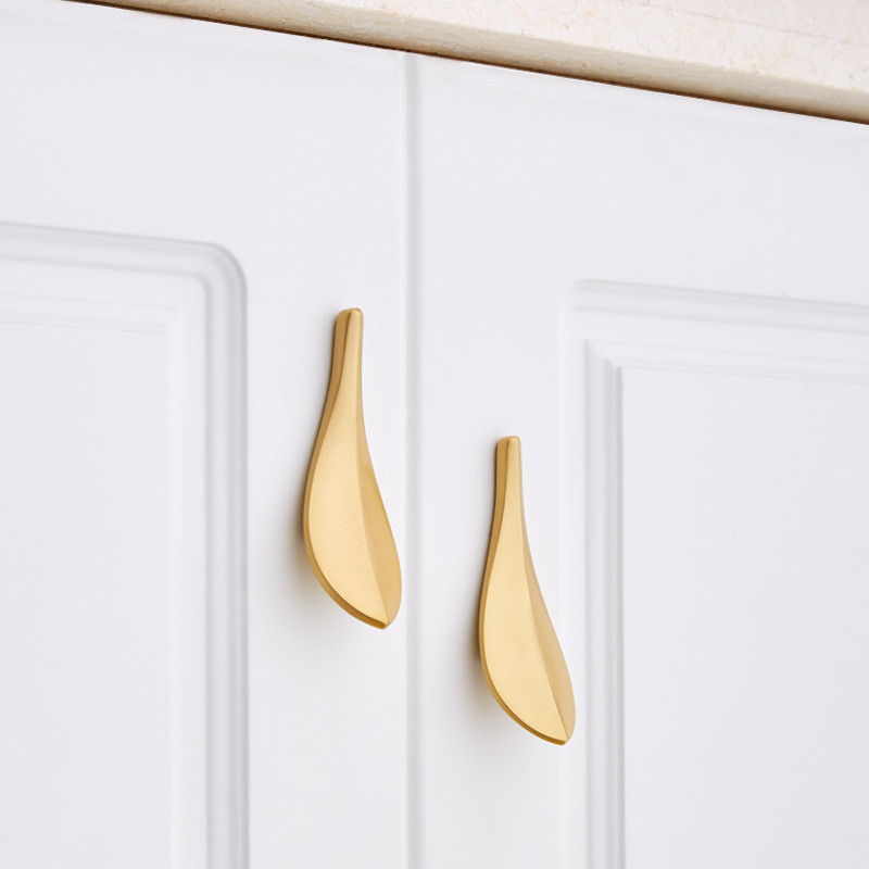 Nordic Brass Glod Leafs Cabinet Door Wardrobe Handle 2pairs Furniture Handle Knob Double Hole fixed Dilengkapi dengan sekrup
