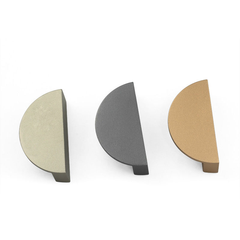120mm Emas Kuningan Warna Half Moon Laci Modern Menarik Gagang Kabinet Aluminium Dengan Sekrup